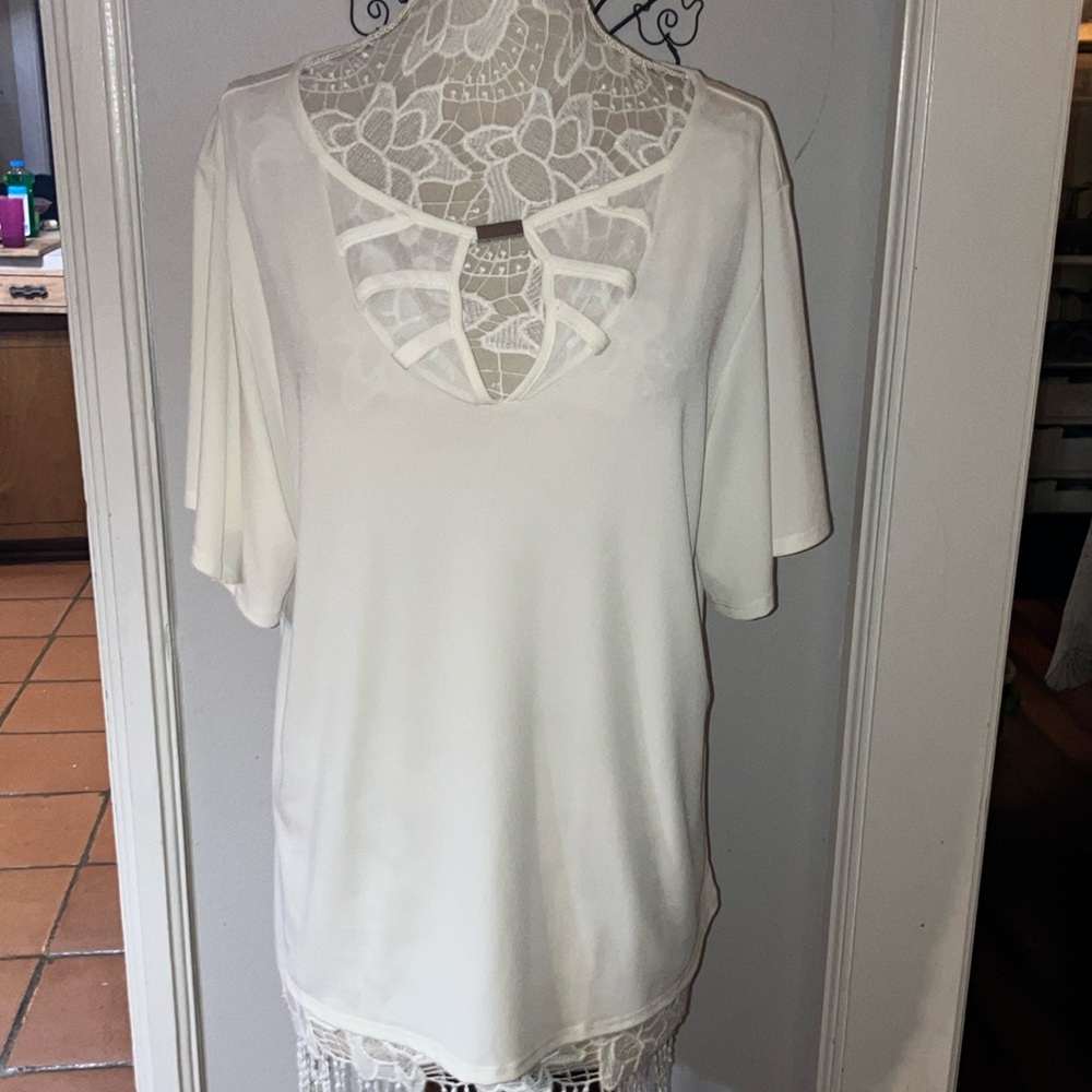 Beautiful White NY Collection 2Xl Top